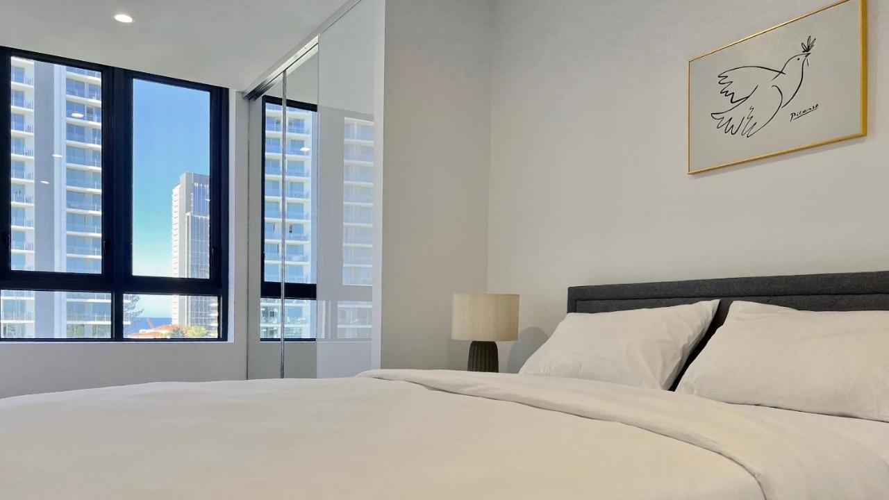 E.S. Surfers Paradise Apartment Gold Coast Exterior photo