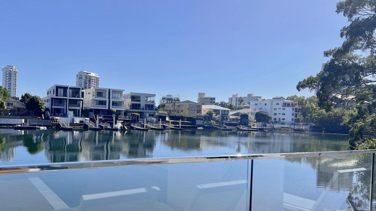 E.S. Surfers Paradise Apartment Gold Coast Exterior photo