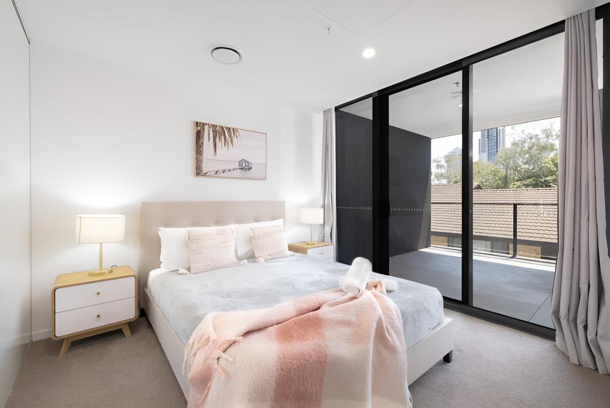 E.S. Surfers Paradise Apartment Gold Coast Exterior photo